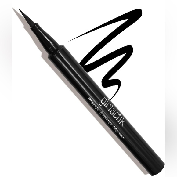 GIRLACTIK black liquid eyeliner - Picture 2 of 3
